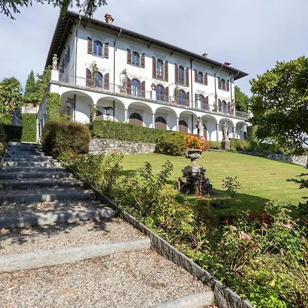 Villa Villino San Remigio 18 Pax Verbania